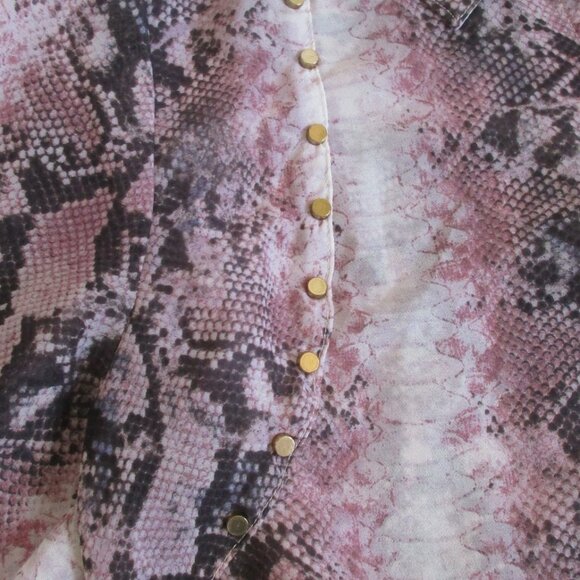 DAYTRIP Top Size Small Animal Print Semi Sheer Button Down Blouse - Picture 6 of 13